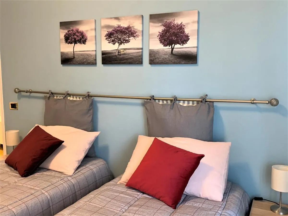 Elera Holiday Apartment Palermo